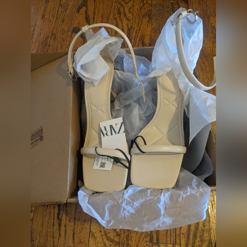 Zara square toe leather sandal heel ankle strap bone Ivory 40/9 Bloggers NIB